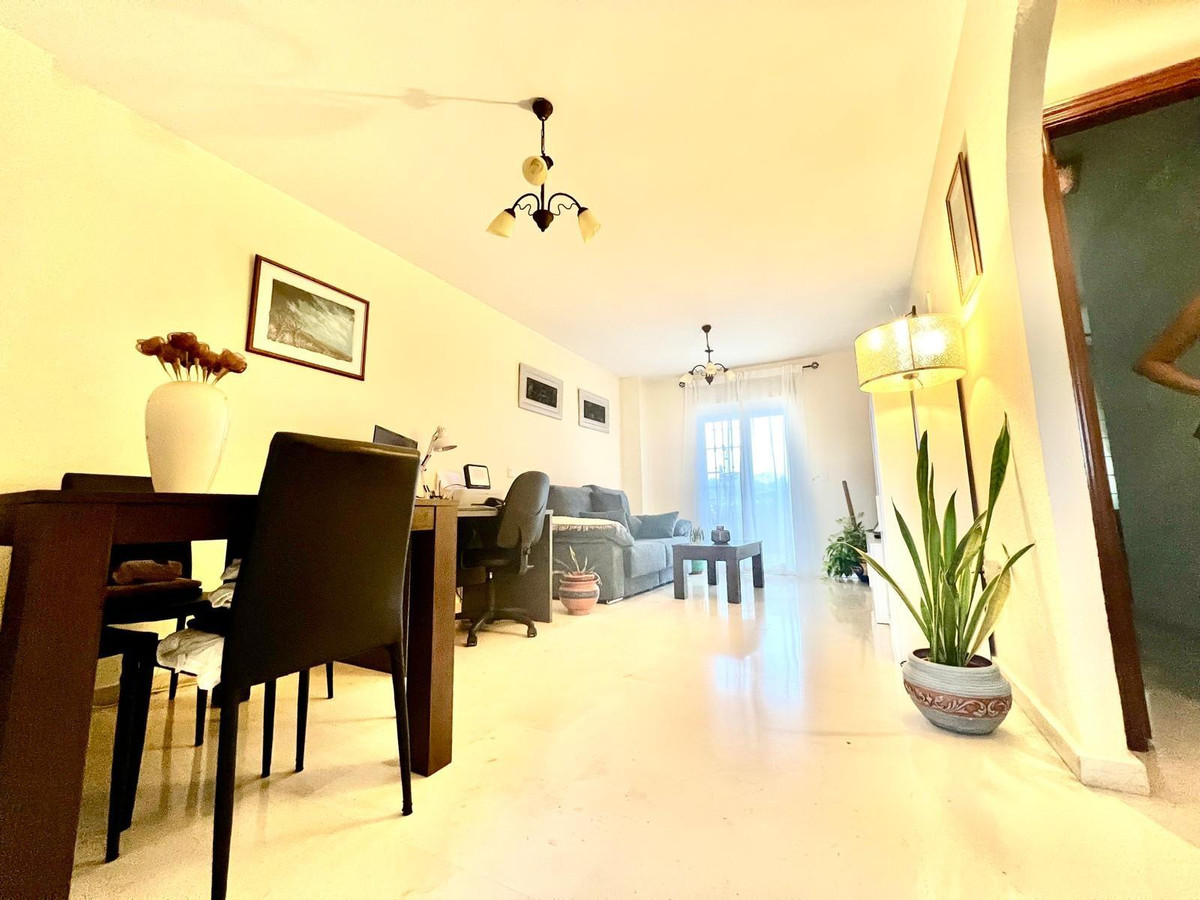 Se vende Apartamento Planta Media de 2 dormitorios en Costa Del Sol, Málaga, España