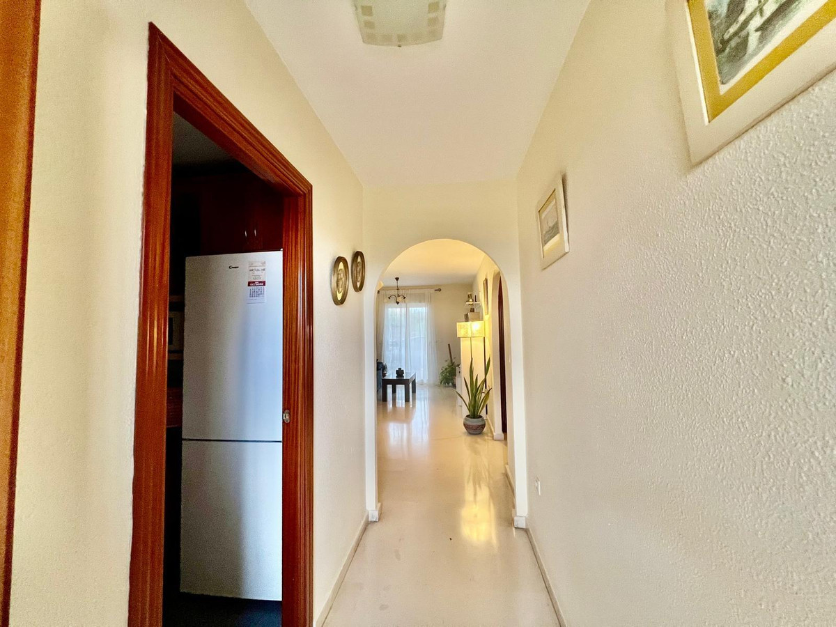 Se vende Apartamento Planta Media de 2 dormitorios en Costa Del Sol, Málaga, España