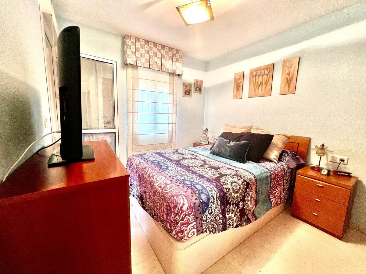 Se vende Apartamento Planta Media de 2 dormitorios en Costa Del Sol, Málaga, España