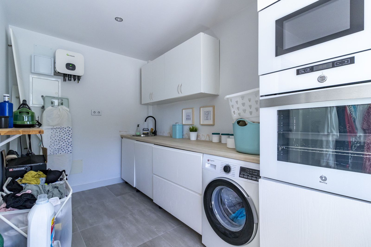 3 Bed Townhouse for sale in San Pedro De Alcántara Costa Del Sol, Málaga, Spain