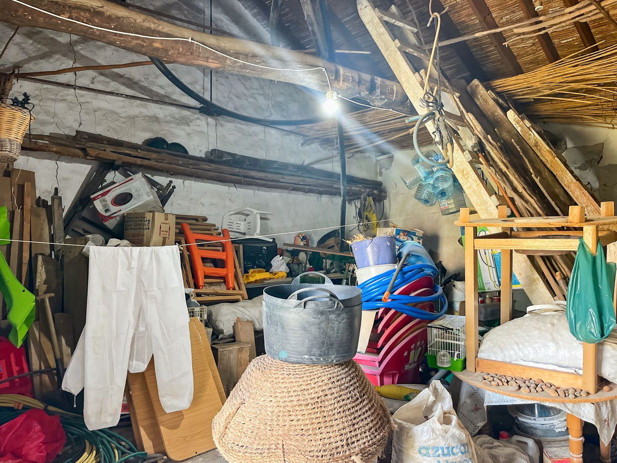 Se vende Finca - Cortijo de 5 dormitorios en Costa Del Sol East, Málaga, España