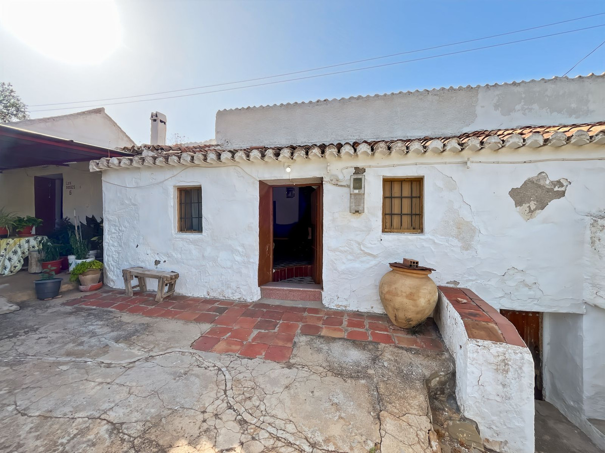 Se vende Finca - Cortijo de 5 dormitorios en Costa Del Sol East, Málaga, España