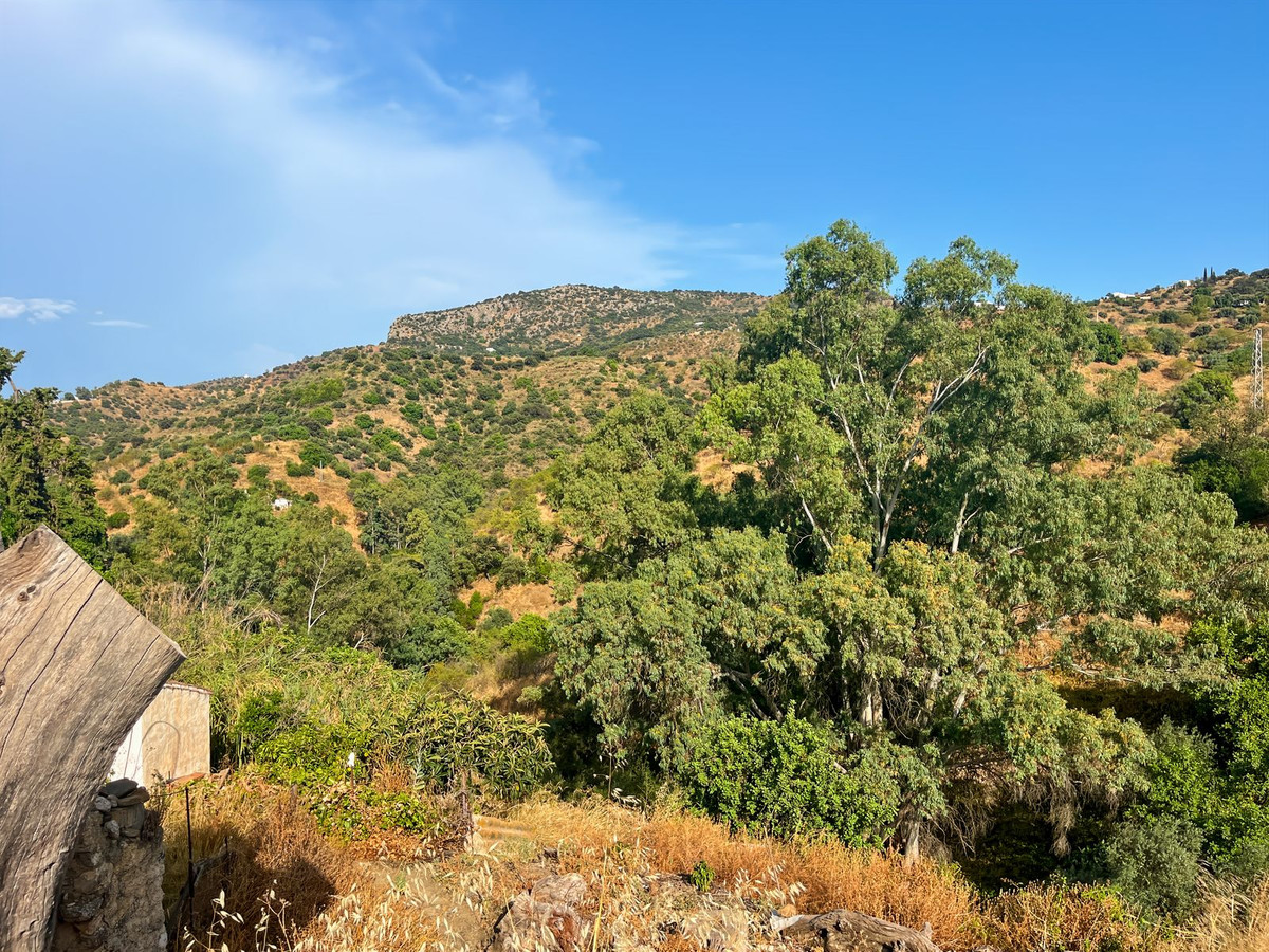 Se vende Finca - Cortijo de 5 dormitorios en Costa Del Sol East, Málaga, España