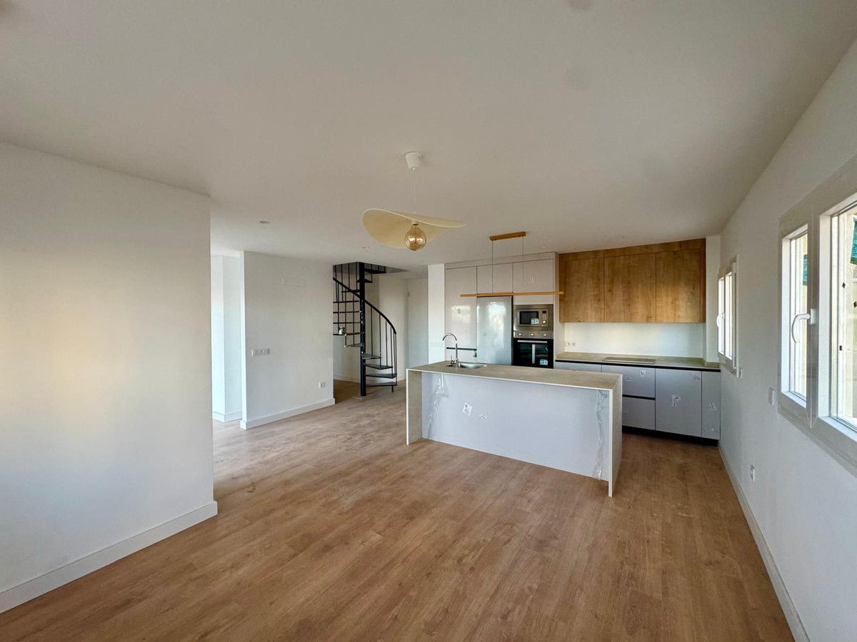 Se vende Dúplex de 3 dormitorios en Costa Del Sol, Málaga, España