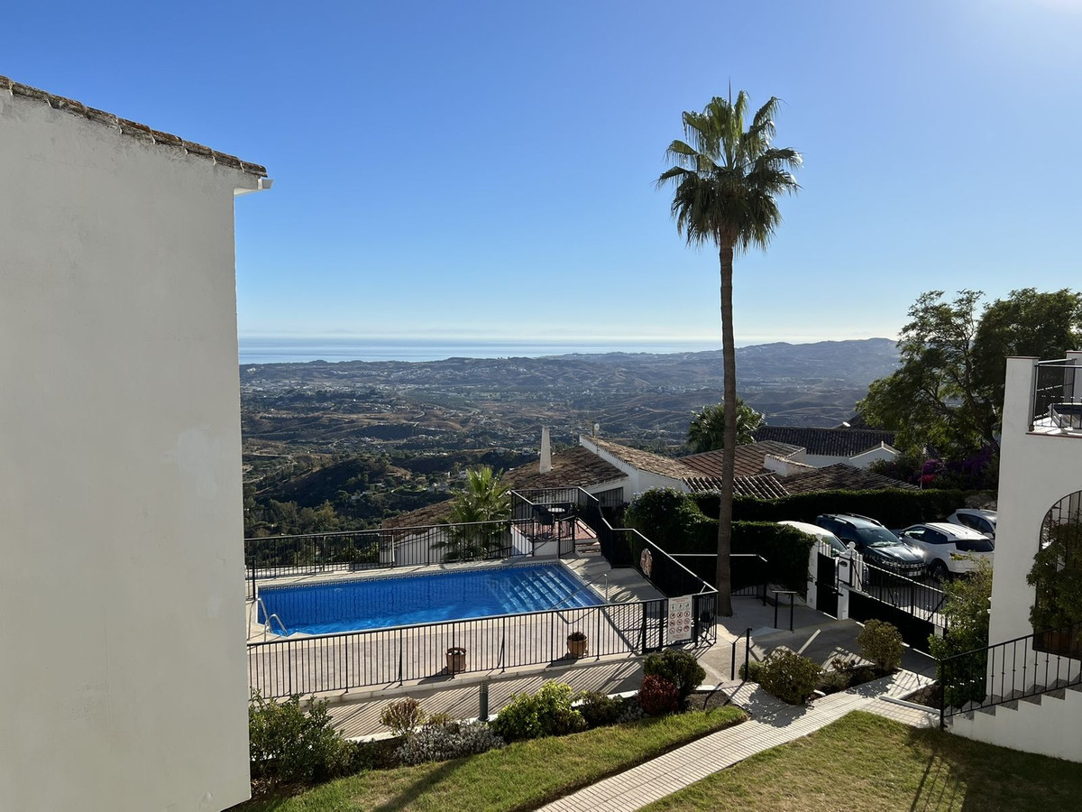Se vende Apartamento en Planta Última de 2 dormitorios en Costa Del Sol, Málaga, España