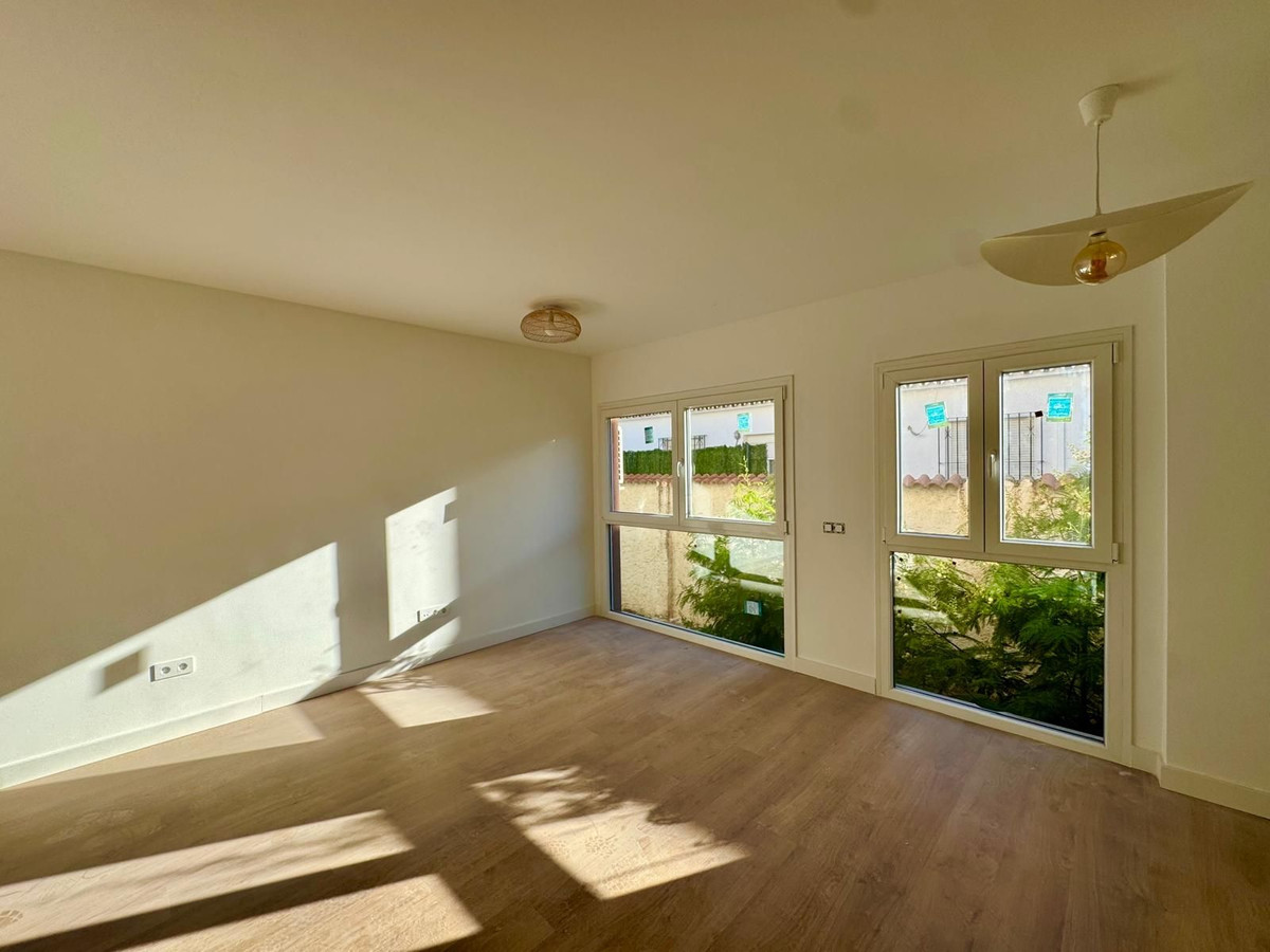 1 Bed Apartment for sale in Torremolinos Costa Del Sol, Málaga, Spain