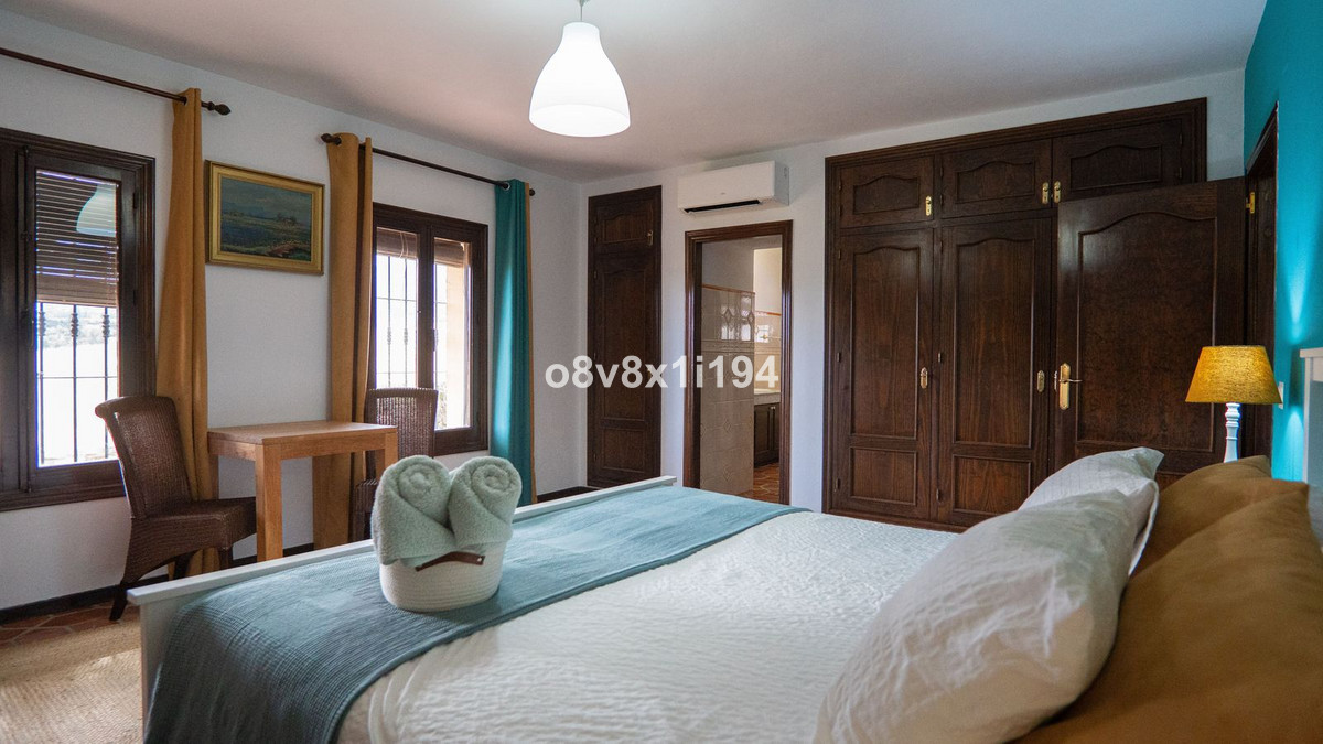 4 Bed Townhouse for sale in Alhaurín De La Torre Costa Del Sol, Málaga, Spain