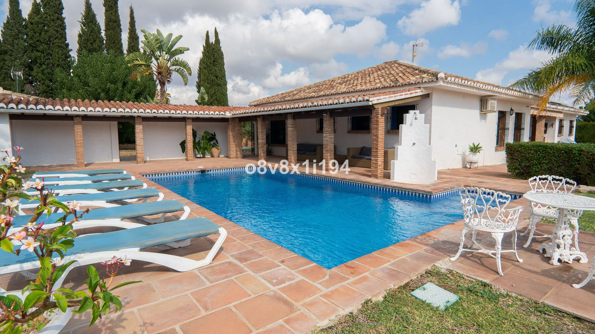 4 Bed Townhouse for sale in Alhaurín De La Torre Costa Del Sol, Málaga, Spain
