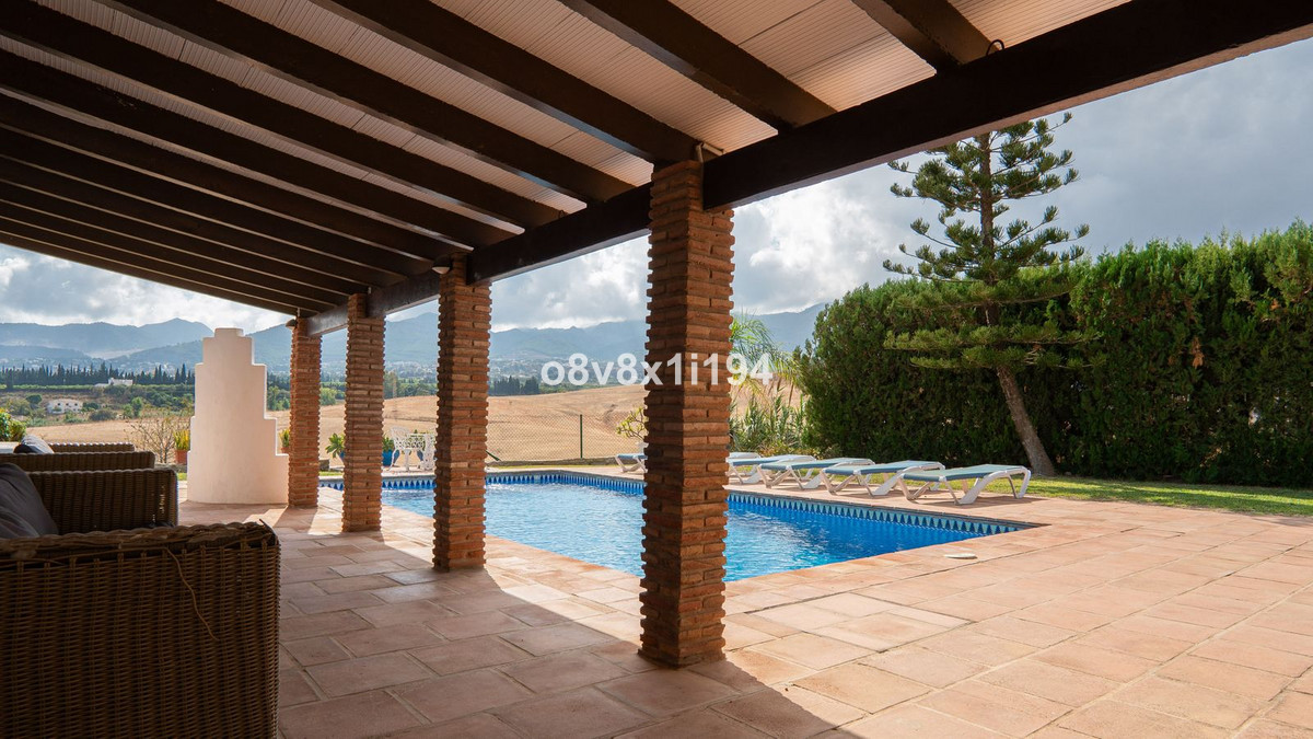 4 Bed Townhouse for sale in Alhaurín De La Torre Costa Del Sol, Málaga, Spain