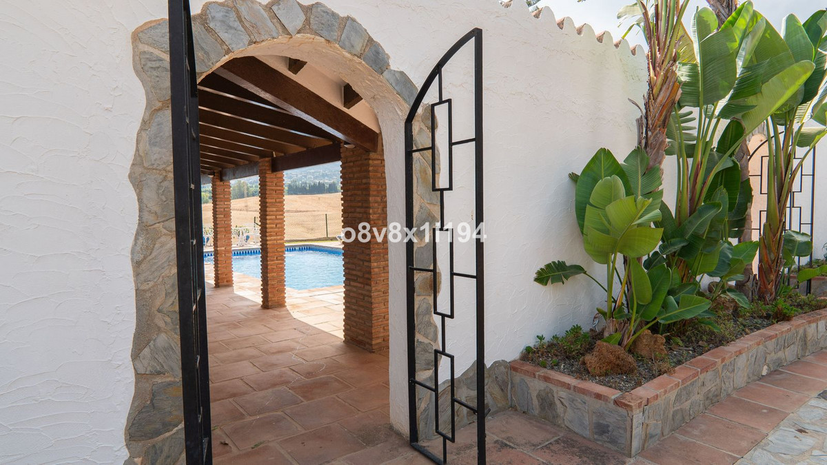 4 Bed Townhouse for sale in Alhaurín De La Torre Costa Del Sol, Málaga, Spain