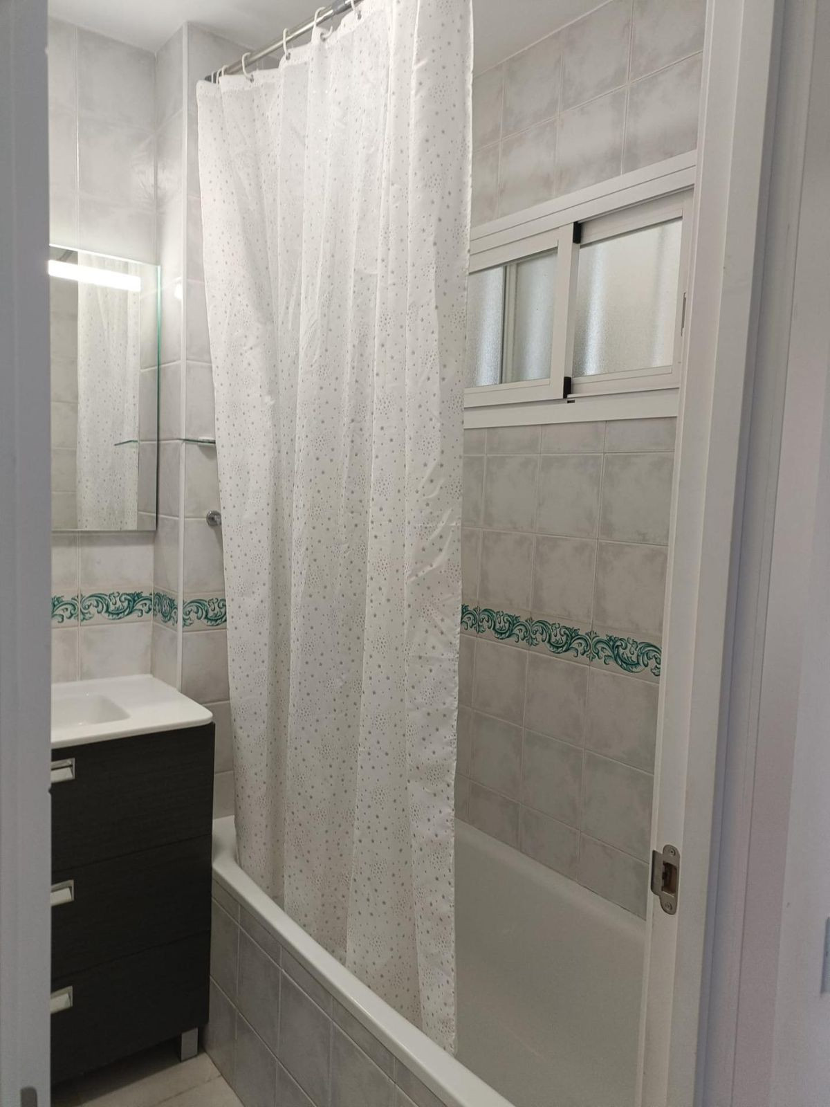 Se vende Estudio Planta Media de 1 dormitorios en Costa Del Sol, Málaga, España