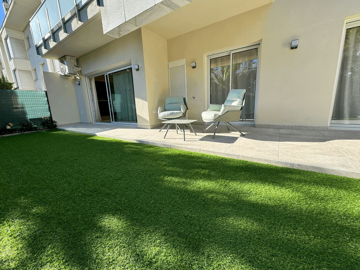 2 Bed Apartment for sale in San Pedro De Alcántara Costa Del Sol, Málaga, Spain
