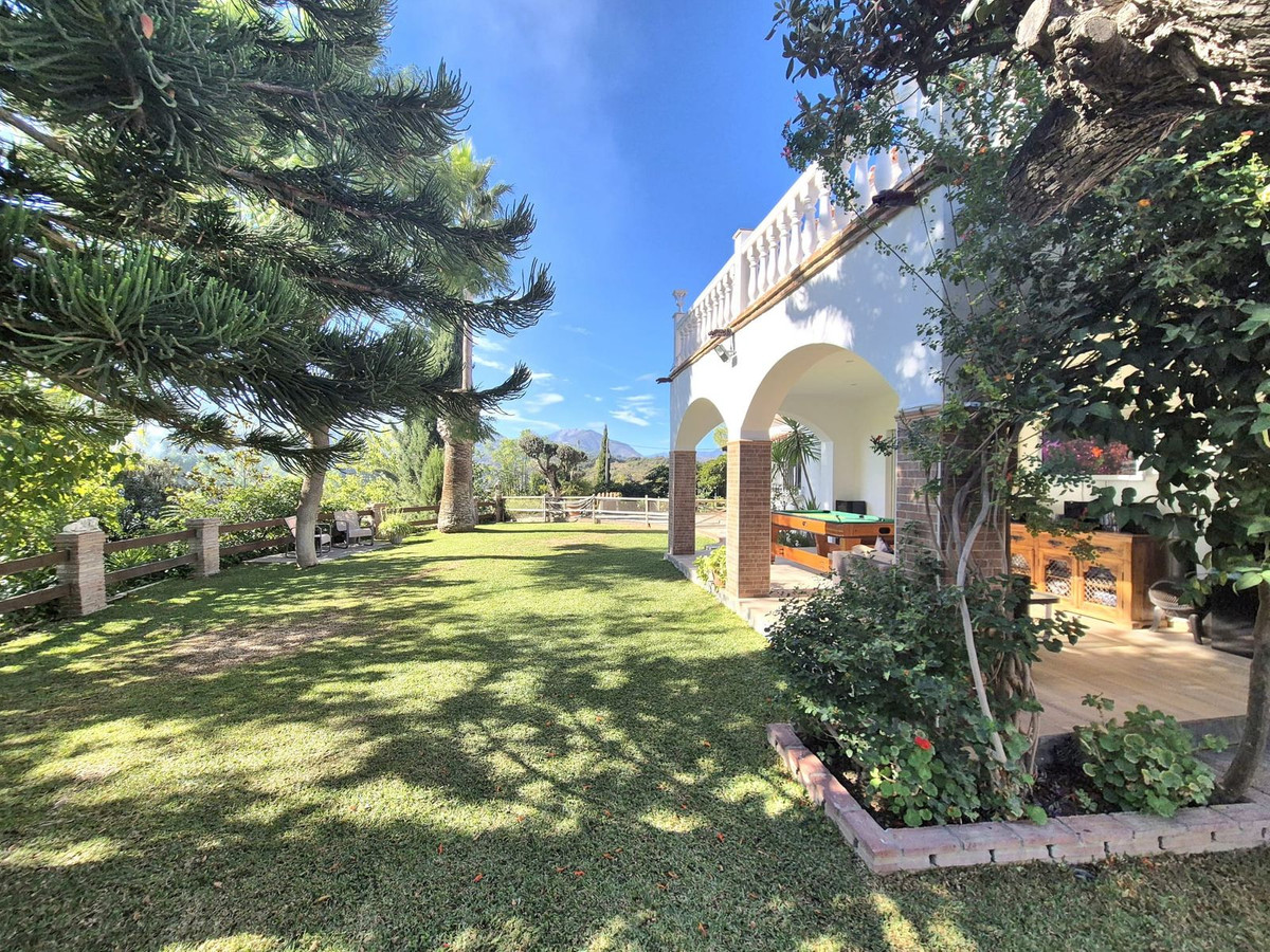 4 Bed Townhouse for sale in Coín Costa Del Sol, Málaga, Spain