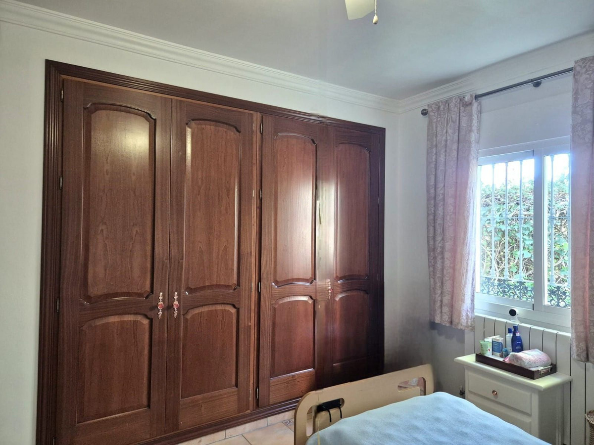 4 Bed Townhouse for sale in Coín Costa Del Sol, Málaga, Spain