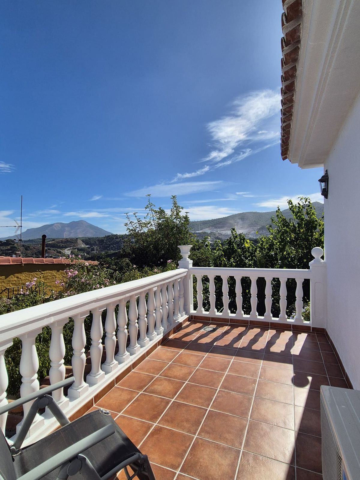 4 Bed Townhouse for sale in Coín Costa Del Sol, Málaga, Spain