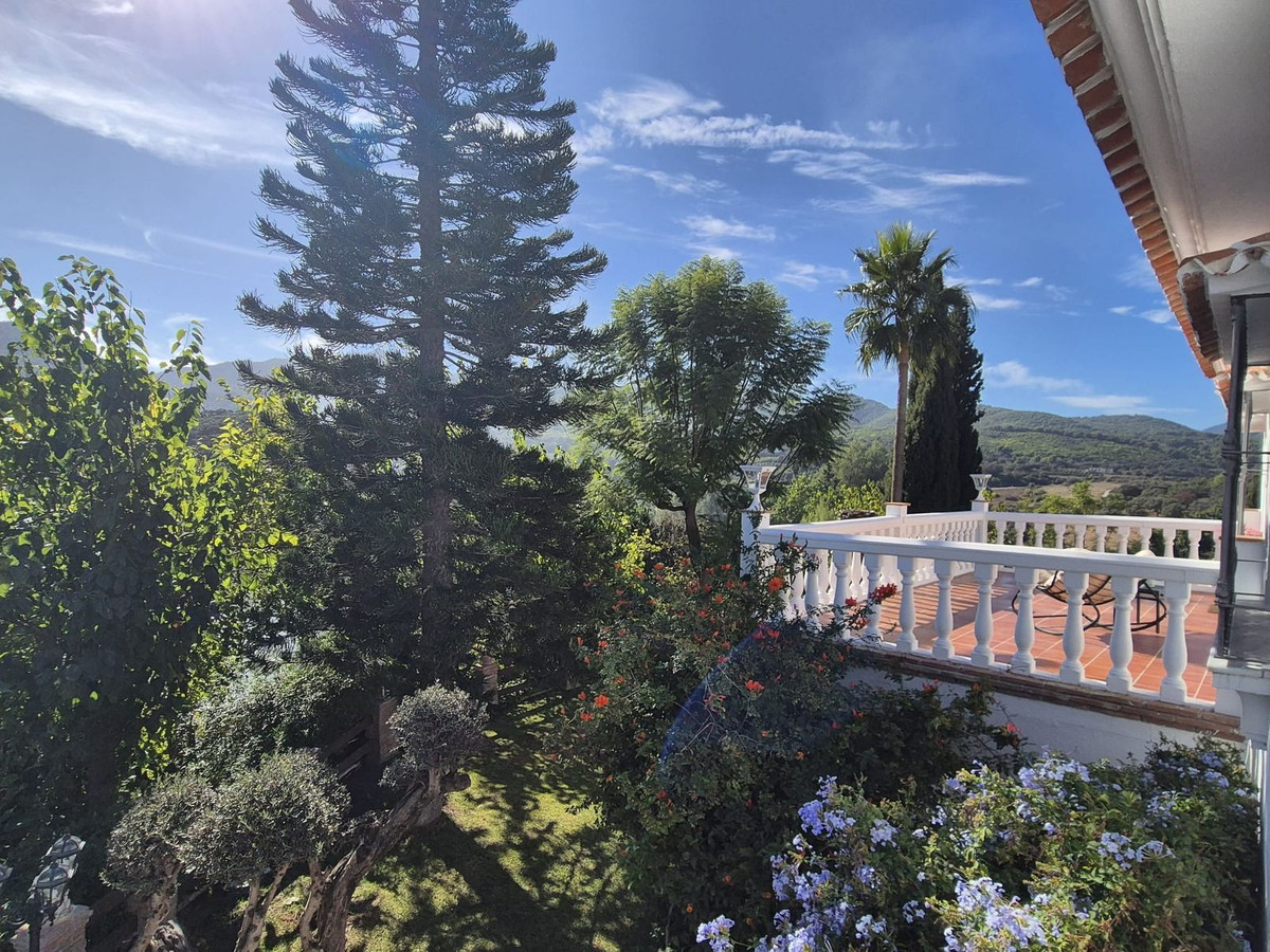 4 Bed Townhouse for sale in Coín Costa Del Sol, Málaga, Spain