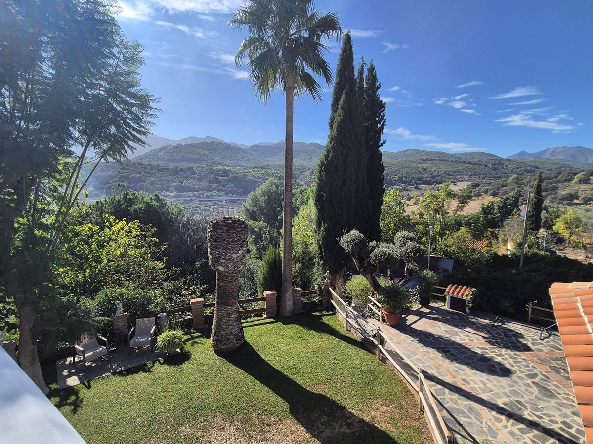 4 Bed Townhouse for sale in Coín Costa Del Sol, Málaga, Spain