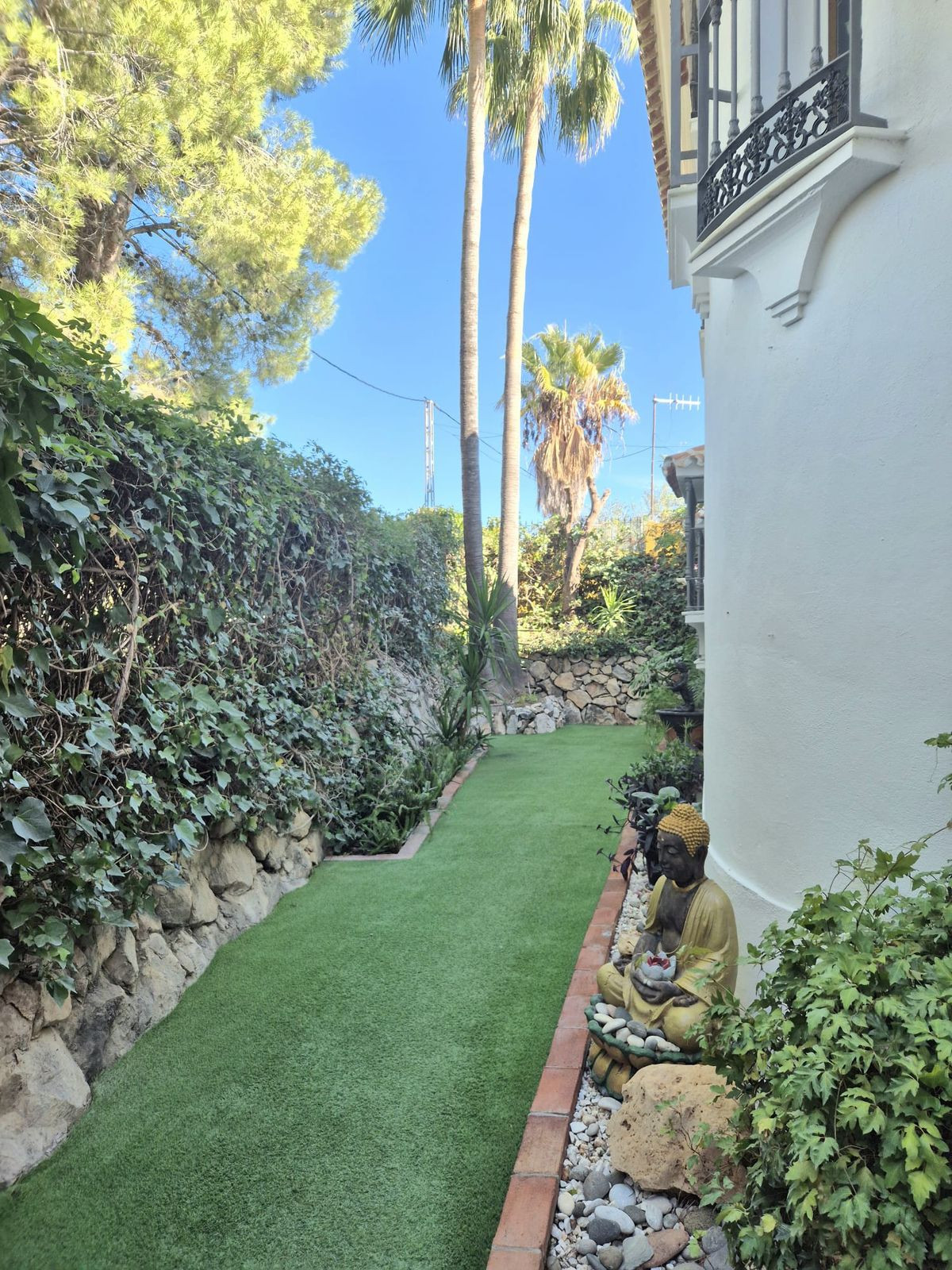 4 Bed Townhouse for sale in Coín Costa Del Sol, Málaga, Spain