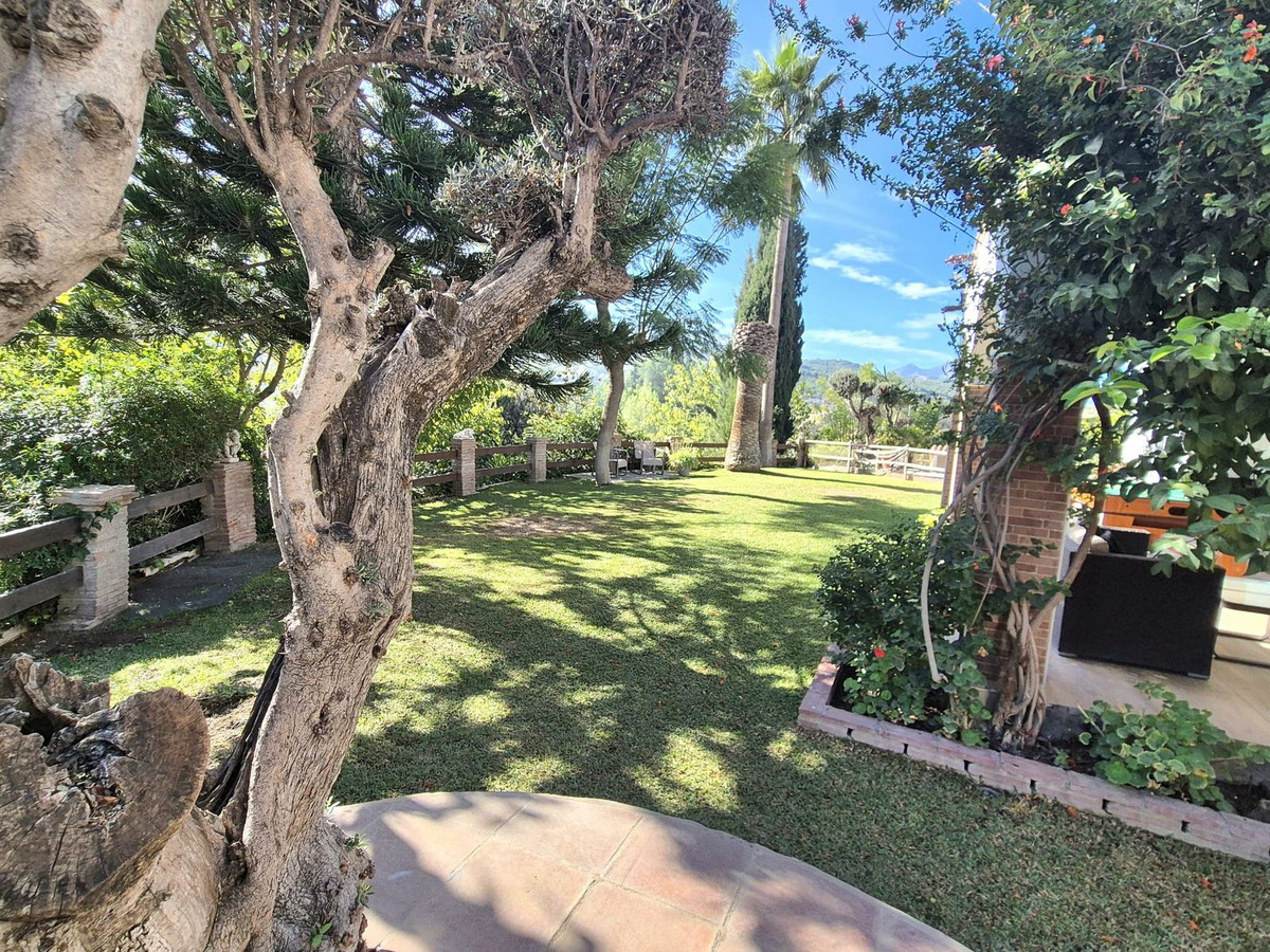 4 Bed Townhouse for sale in Coín Costa Del Sol, Málaga, Spain