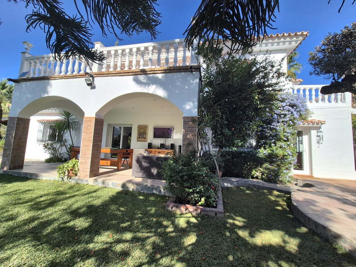 4 Bed Townhouse for sale in Coín Costa Del Sol, Málaga, Spain