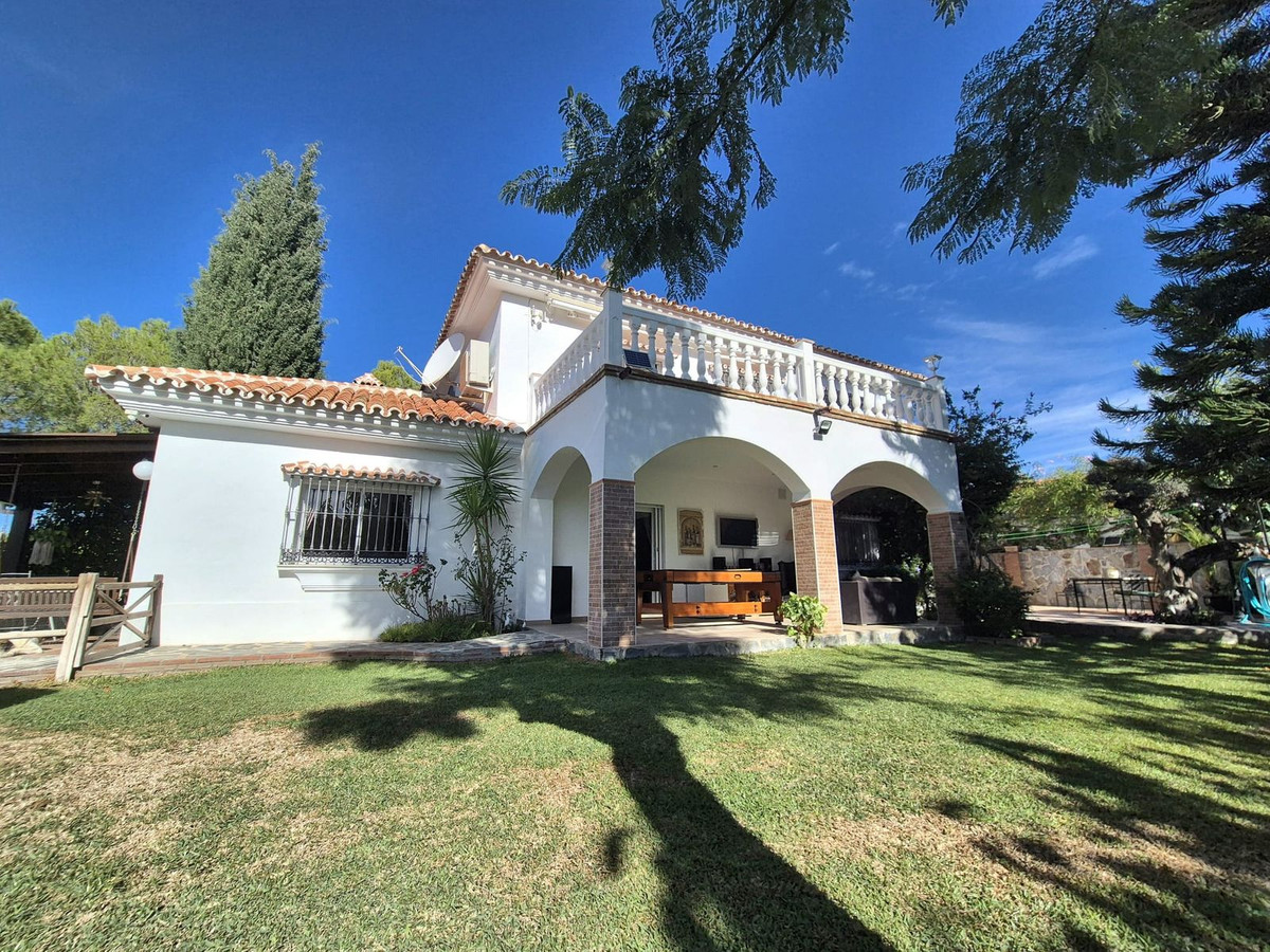 4 Bed Townhouse for sale in Coín Costa Del Sol, Málaga, Spain
