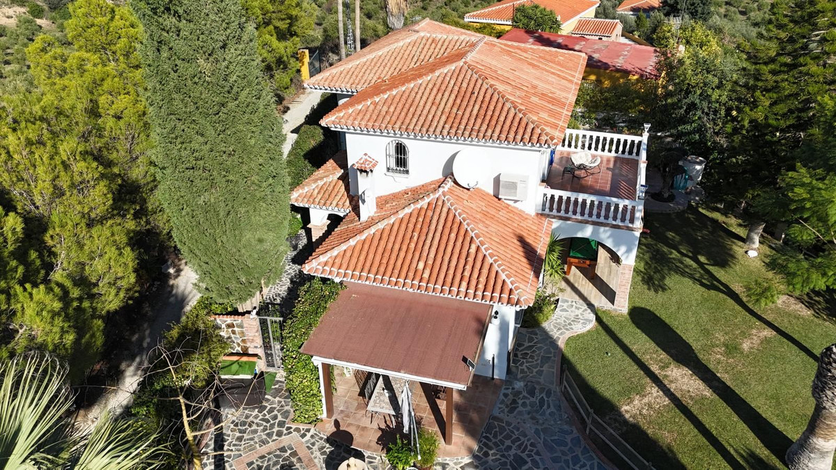 4 Bed Townhouse for sale in Coín Costa Del Sol, Málaga, Spain