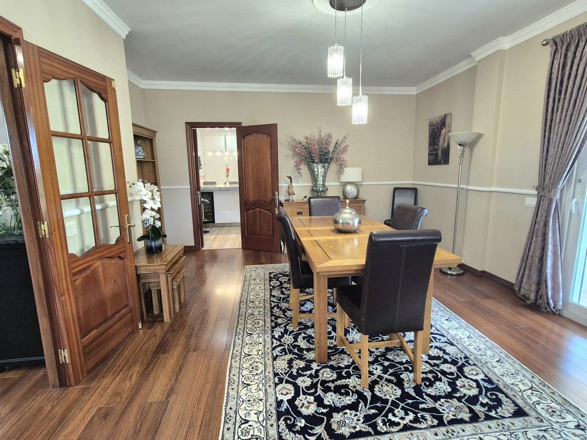 4 Bed Townhouse for sale in Coín Costa Del Sol, Málaga, Spain