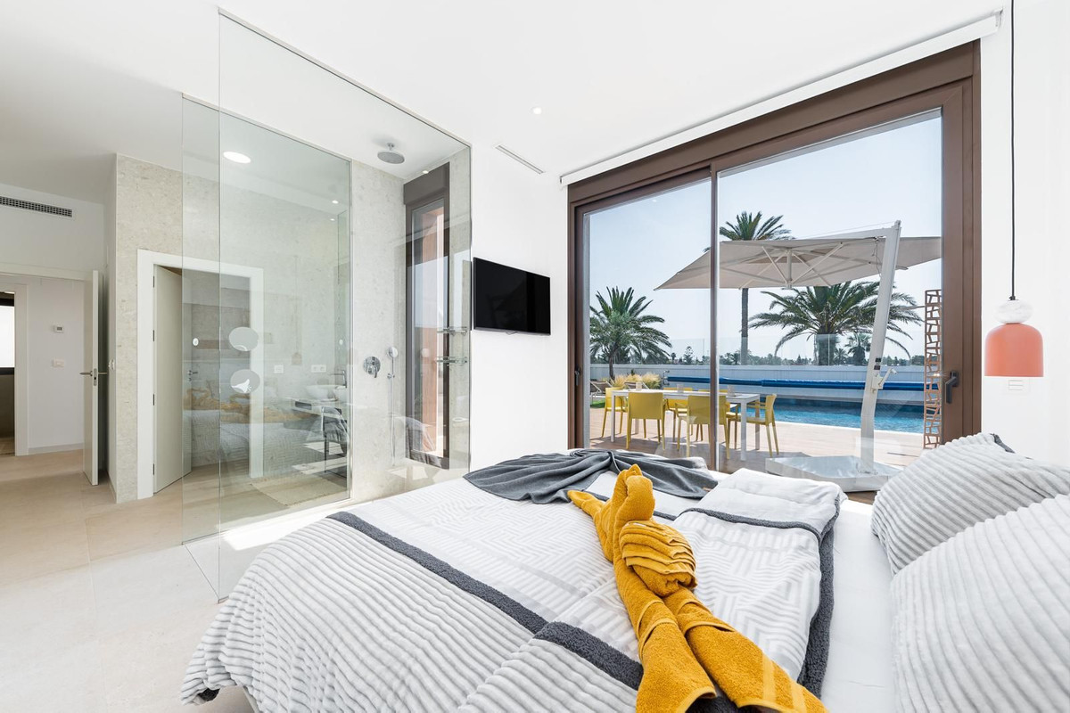Se vende Villa - Chalet de 3 dormitorios en Costa Blanca, Alicante, España