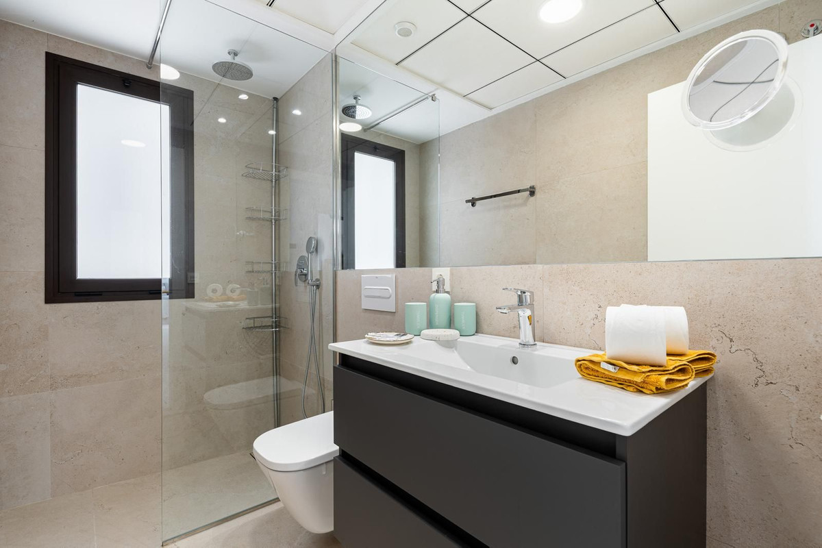 Se vende Villa - Chalet de 3 dormitorios en Costa Blanca, Alicante, España