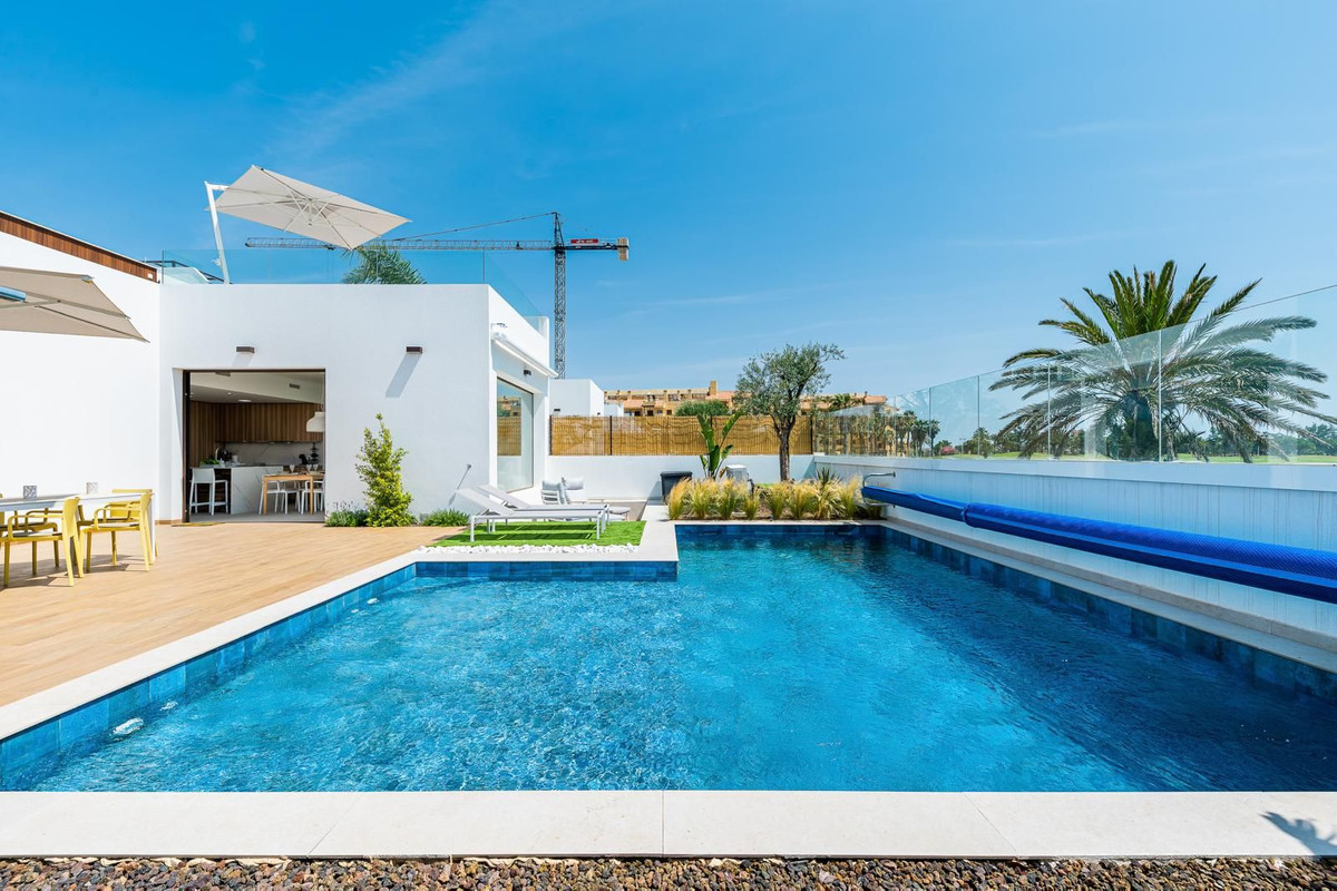 Se vende Villa - Chalet de 3 dormitorios en Costa Blanca, Alicante, España