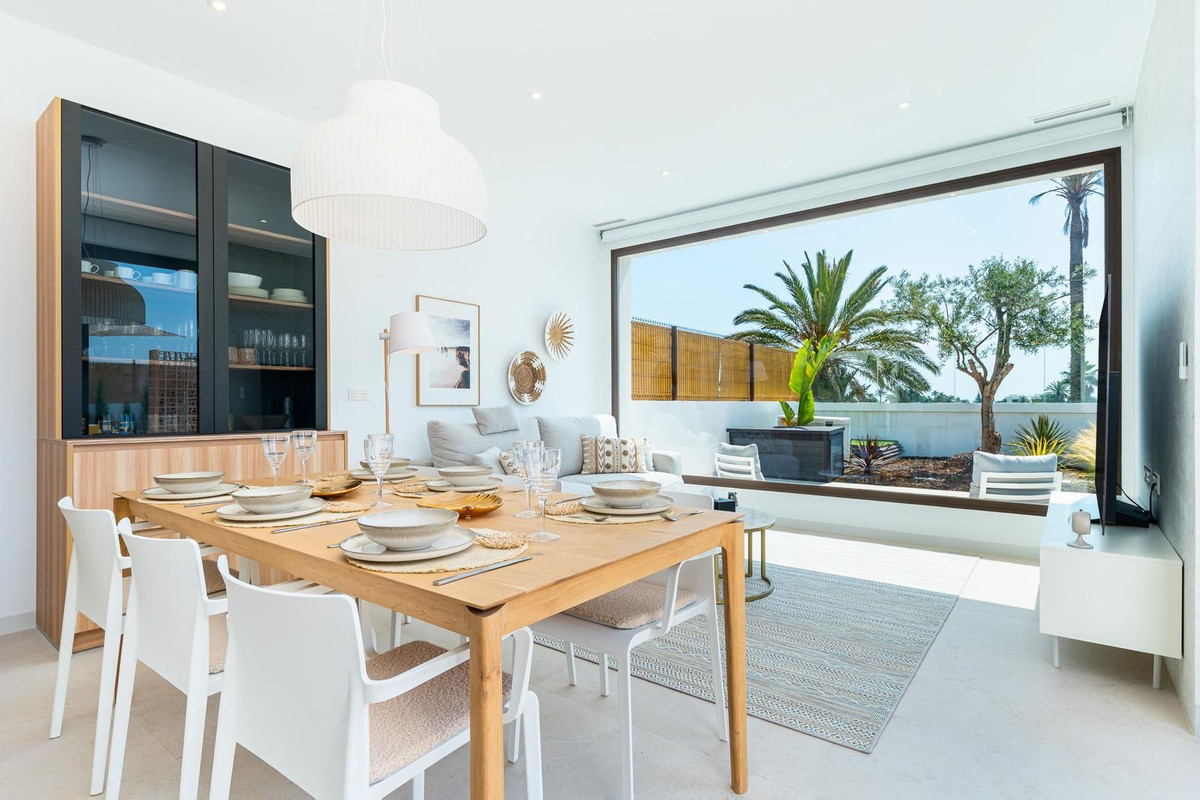 Se vende Villa - Chalet de 3 dormitorios en Costa Blanca, Alicante, España