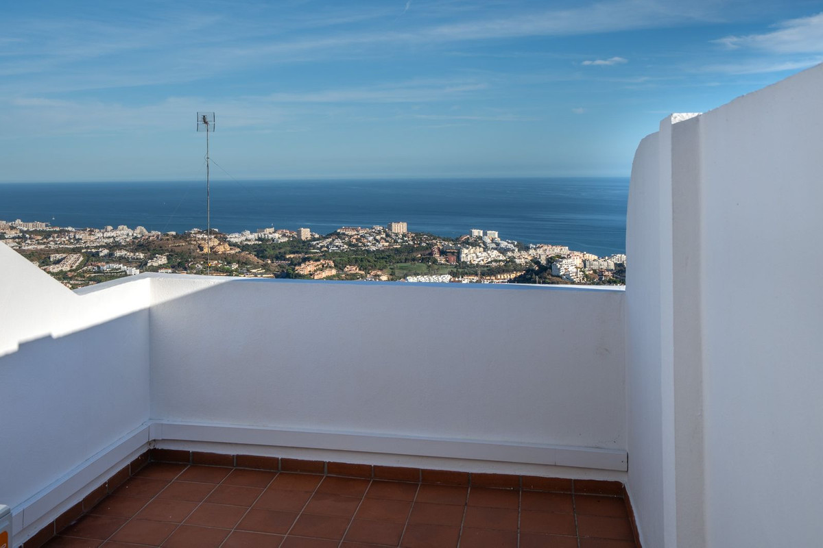 3 Bed Apartment for sale in Benalmadena Costa Del Sol, Málaga, Spain