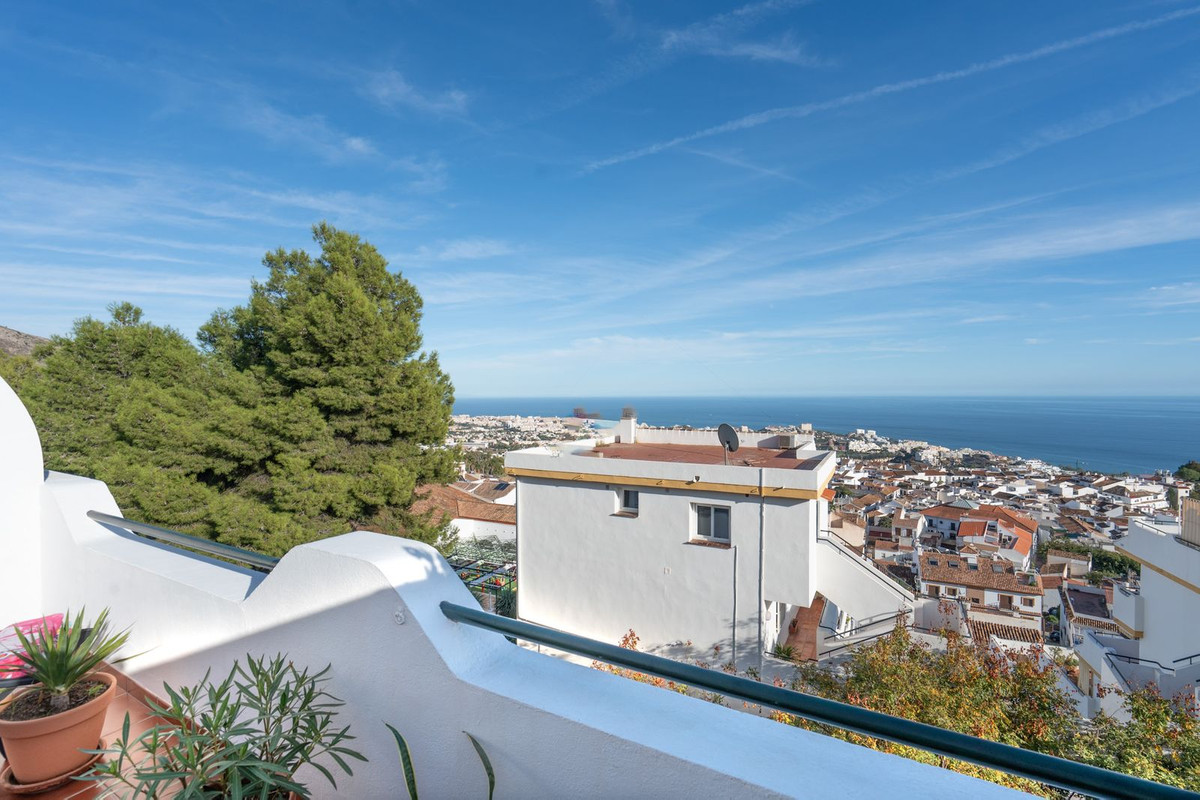 3 Bed Apartment for sale in Benalmadena Costa Del Sol, Málaga, Spain