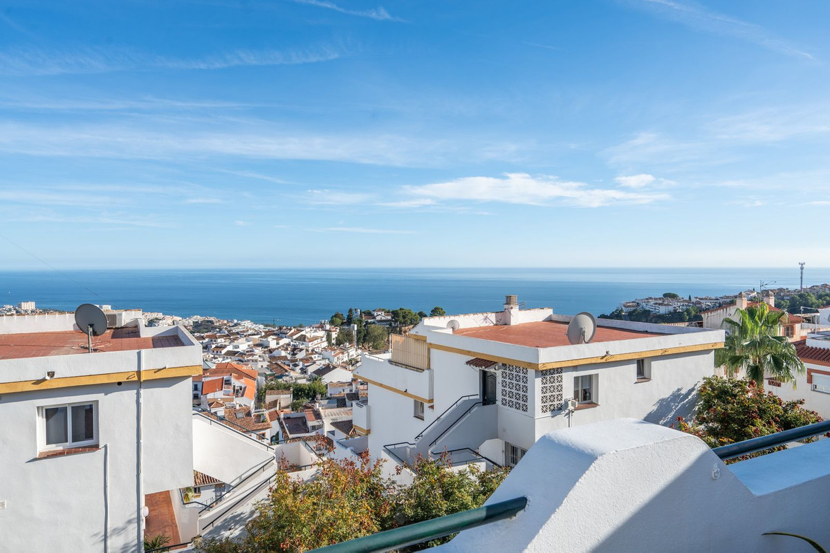 3 Bed Apartment for sale in Benalmadena Costa Del Sol, Málaga, Spain