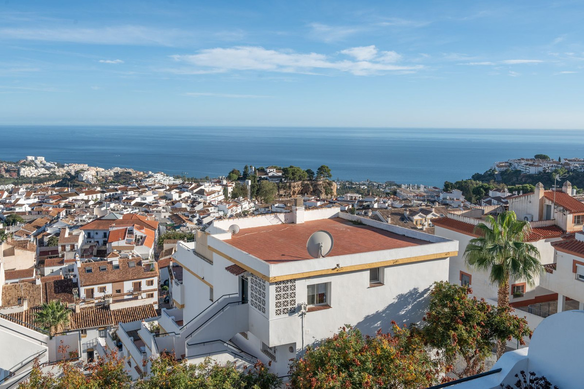 3 Bed Apartment for sale in Benalmadena Costa Del Sol, Málaga, Spain
