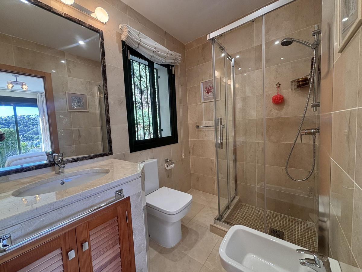 Se vende Villa - Chalet de 7 dormitorios en Costa Del Sol, Málaga, España