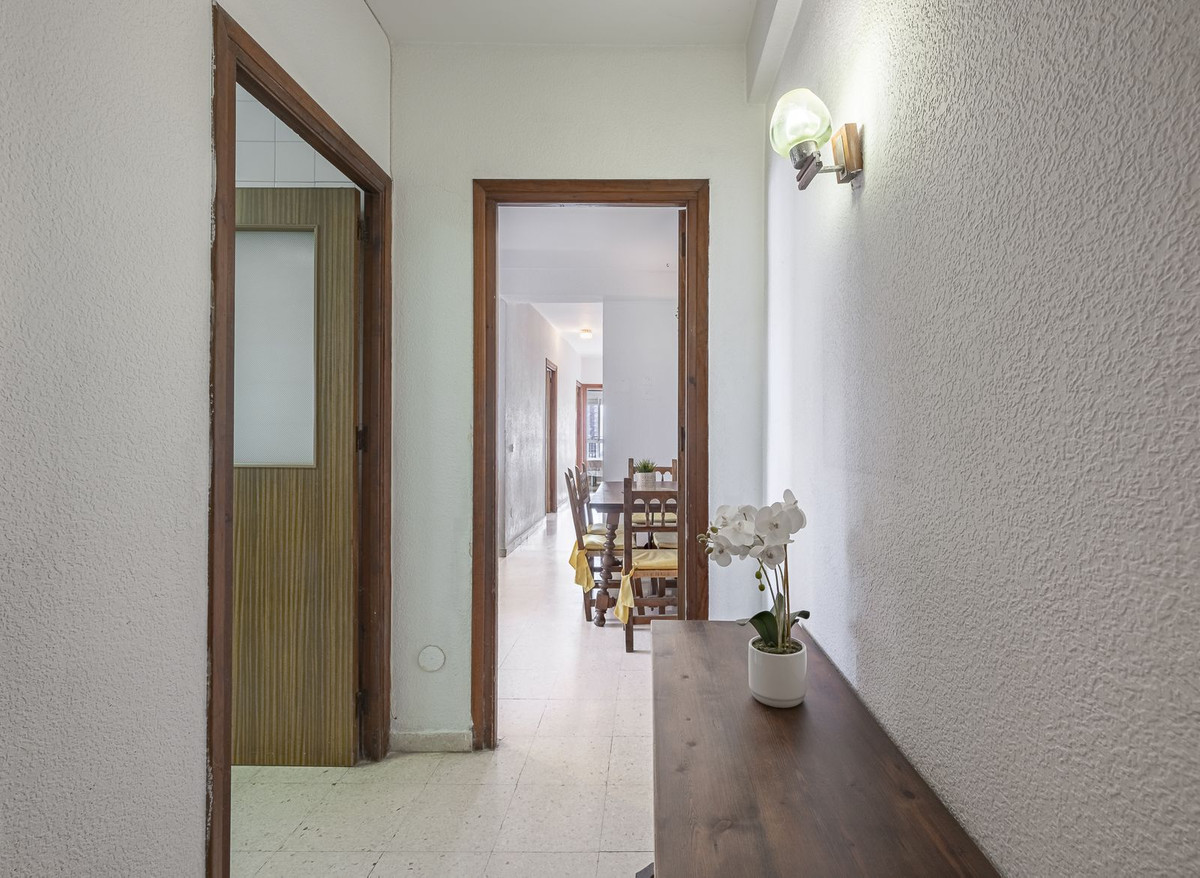 Se vende Apartamento en Planta Última de 3 dormitorios en Costa Del Sol, Málaga, España