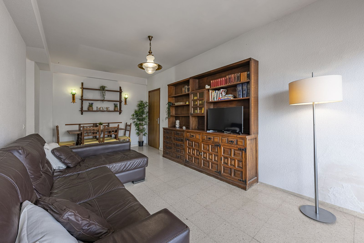 Se vende Apartamento en Planta Última de 3 dormitorios en Costa Del Sol, Málaga, España
