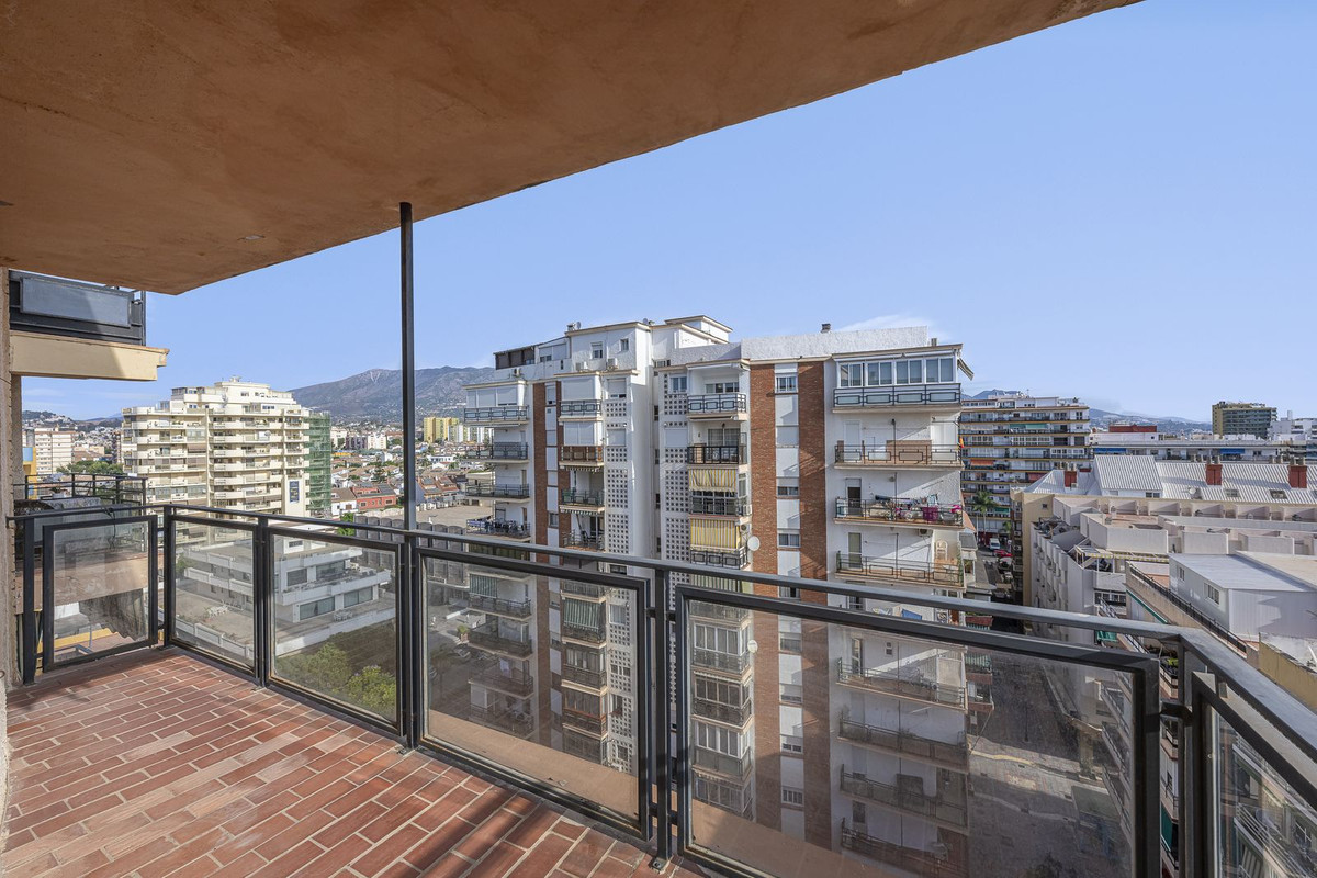 Se vende Apartamento en Planta Última de 3 dormitorios en Costa Del Sol, Málaga, España