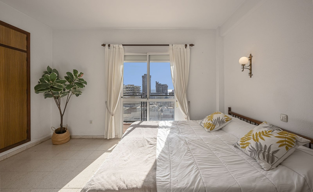 Se vende Apartamento en Planta Última de 3 dormitorios en Costa Del Sol, Málaga, España