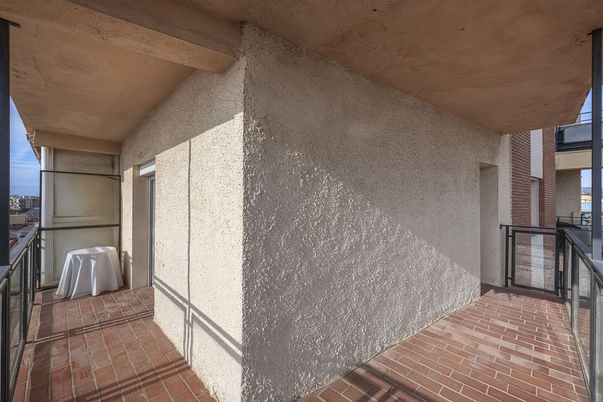 Se vende Apartamento en Planta Última de 3 dormitorios en Costa Del Sol, Málaga, España