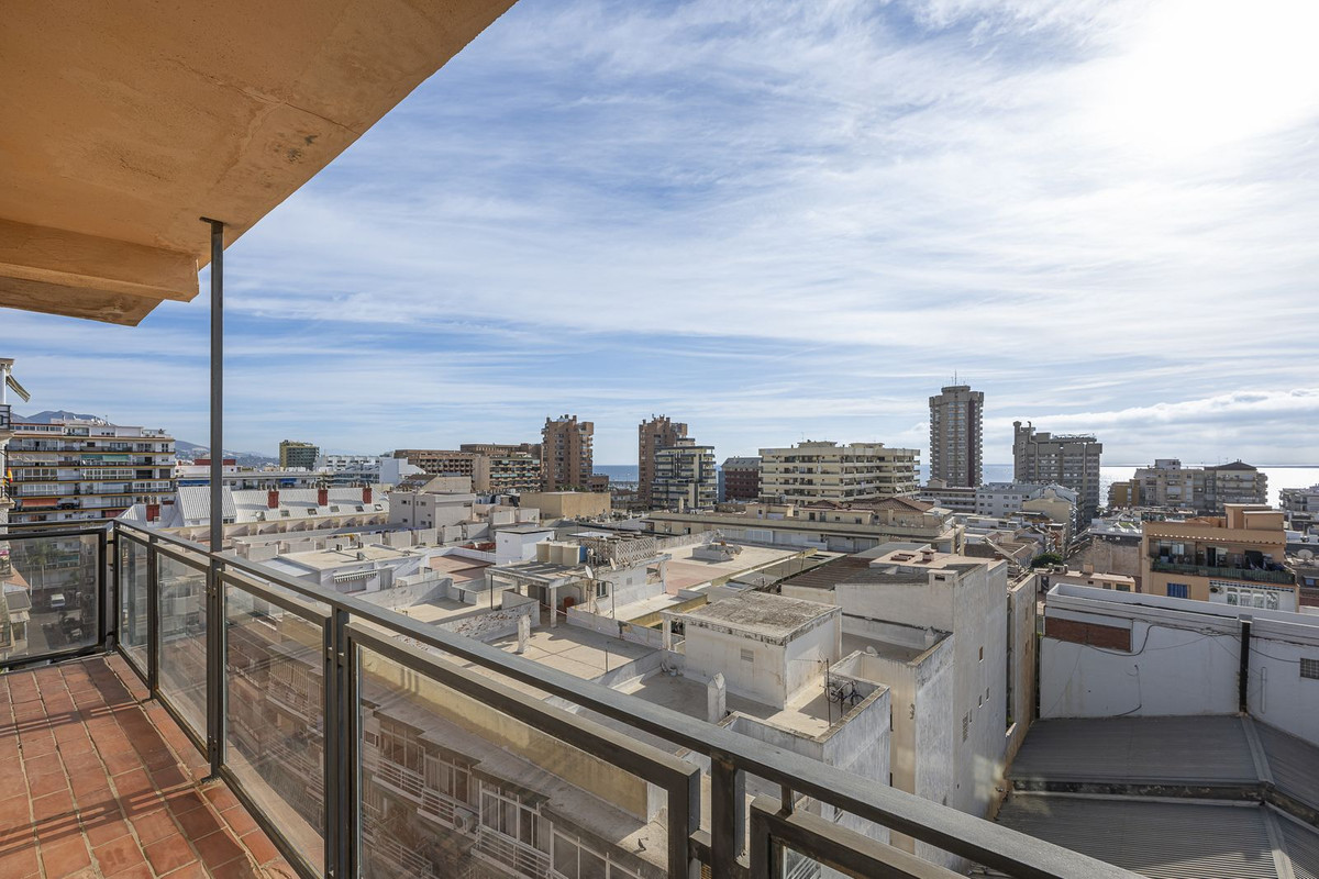 Se vende Apartamento en Planta Última de 3 dormitorios en Costa Del Sol, Málaga, España