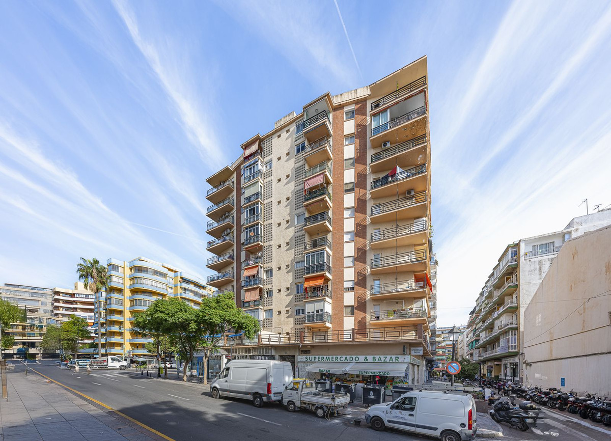 Se vende Apartamento en Planta Última de 3 dormitorios en Costa Del Sol, Málaga, España