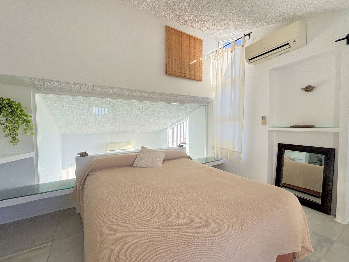 Se vende Pareada de 2 dormitorios en Costa Del Sol, Málaga, España