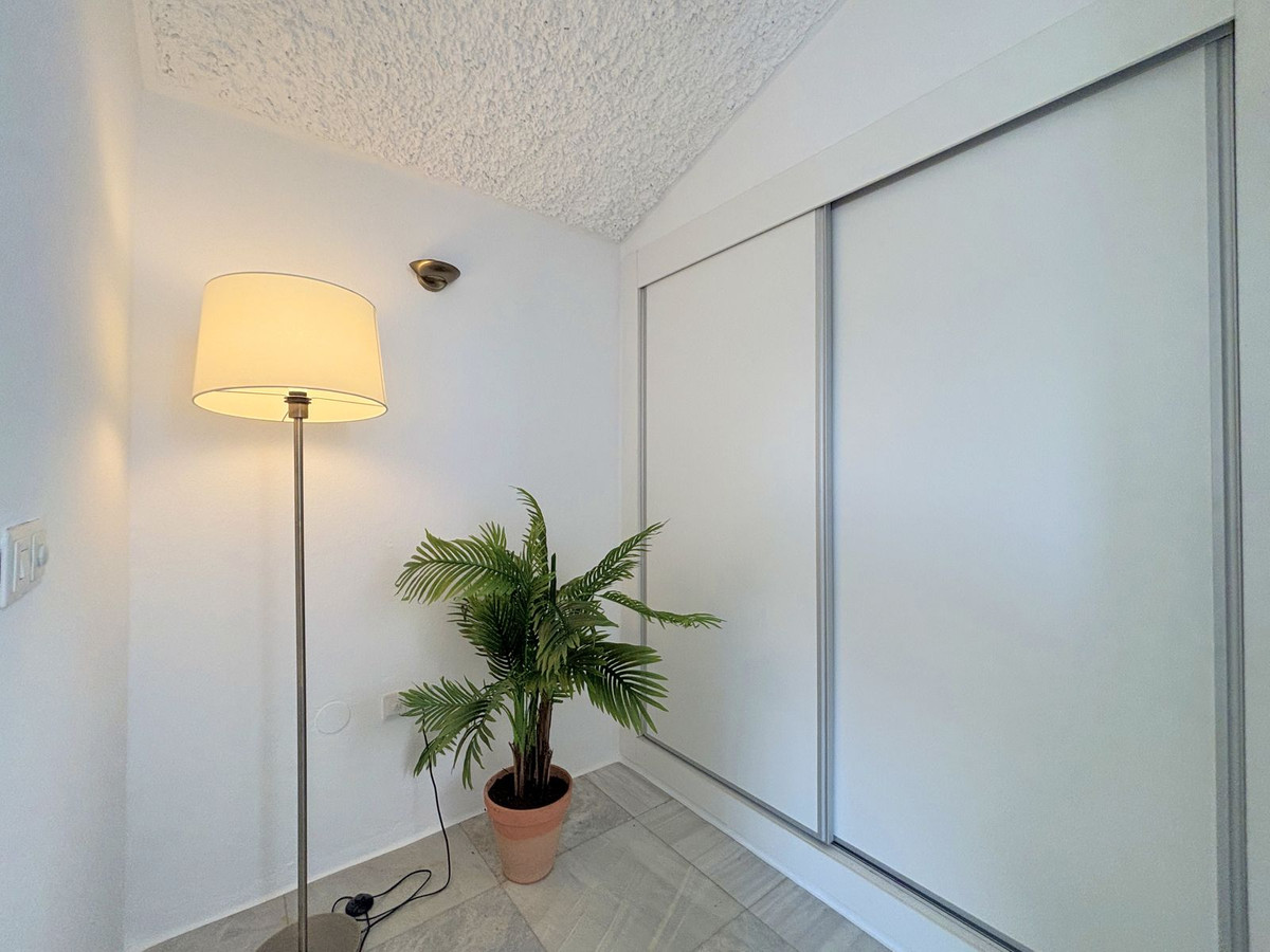 Se vende Pareada de 2 dormitorios en Costa Del Sol, Málaga, España