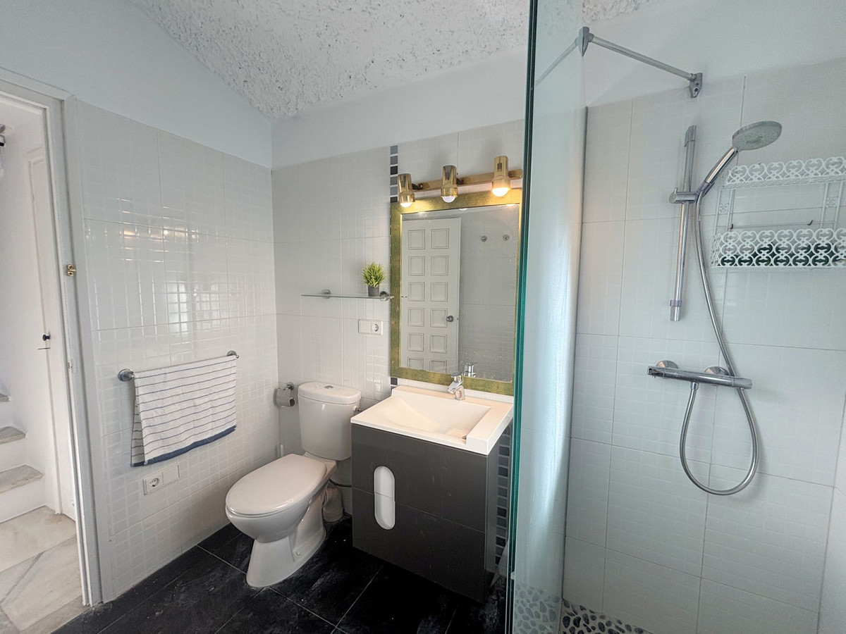 Se vende Pareada de 2 dormitorios en Costa Del Sol, Málaga, España