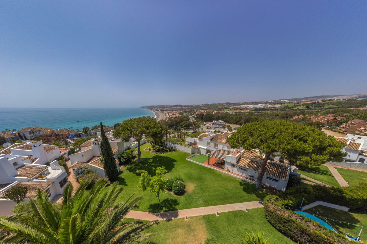 Se vende Pareada de 2 dormitorios en Costa Del Sol, Málaga, España