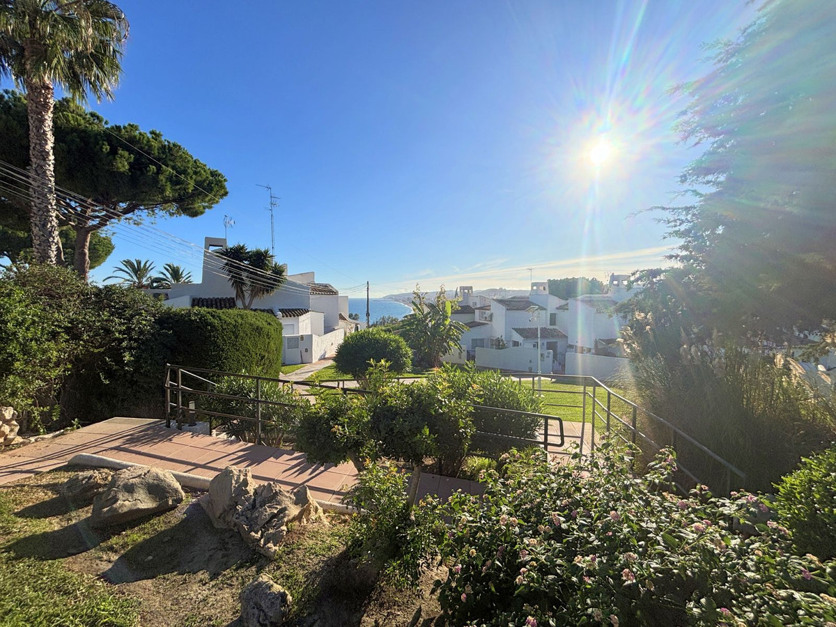 Se vende Pareada de 2 dormitorios en Costa Del Sol, Málaga, España