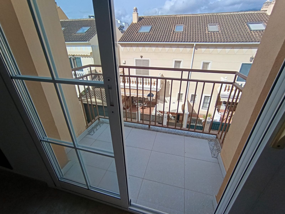 2 Bed Apartment for sale in Fuengirola Costa Del Sol, Málaga, Spain