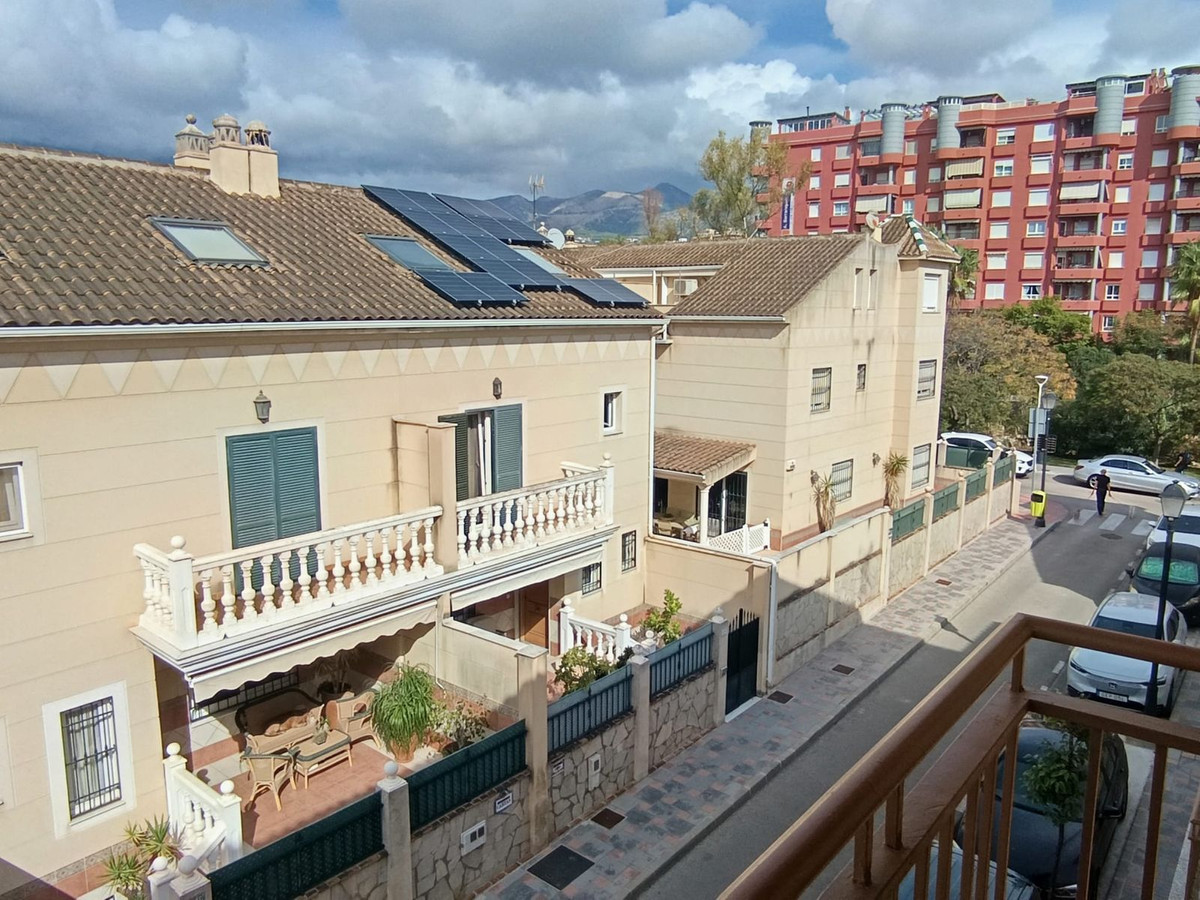 2 Bed Apartment for sale in Fuengirola Costa Del Sol, Málaga, Spain